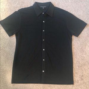 Men’s size medium Banana Republic SS button up.
